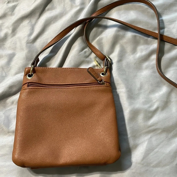 Vegan leather crossbody bag NWOT - Picture 2 of 8
